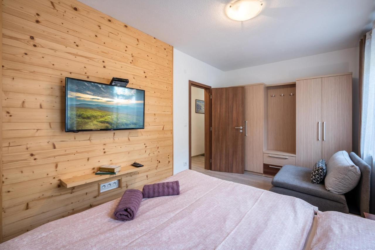 Apartment Anna Chopok, 1 110 M, Highest In Central Europe, On A Hiking Trail To Dumbier Belá Exterior photo